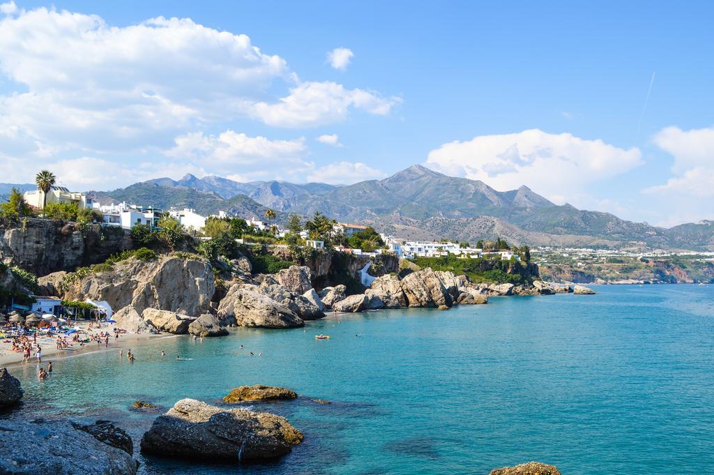 Отель Easy Nerja Bronce Экстерьер фото